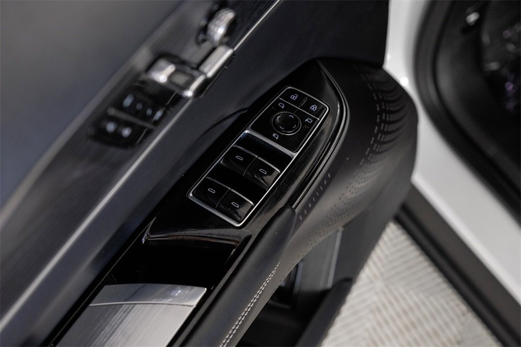 Used 2024 Cadillac Lyriq Luxury image 43