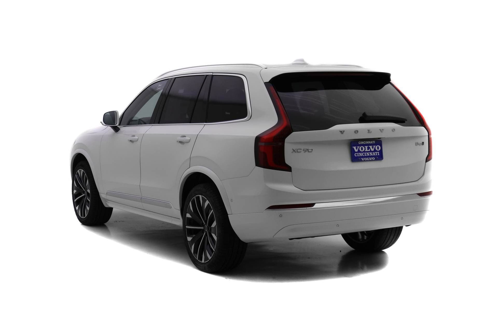 New 2026 Volvo XC90 B6 Ultra w/ Protection Package image 5