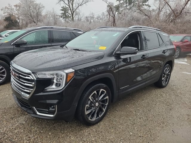 Used 2023 GMC Terrain SLT w/ Infotainment Package II
