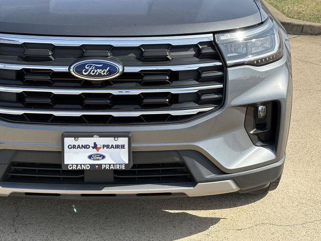 Certified 2025 Ford Explorer Active w/ Active Comfort Package RWD image 10