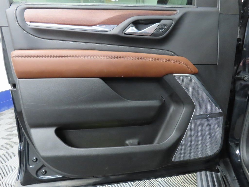 Used 2023 GMC Yukon Denali Ultimate w/ LPO, Floor Liner Package AWD/4WD image 71