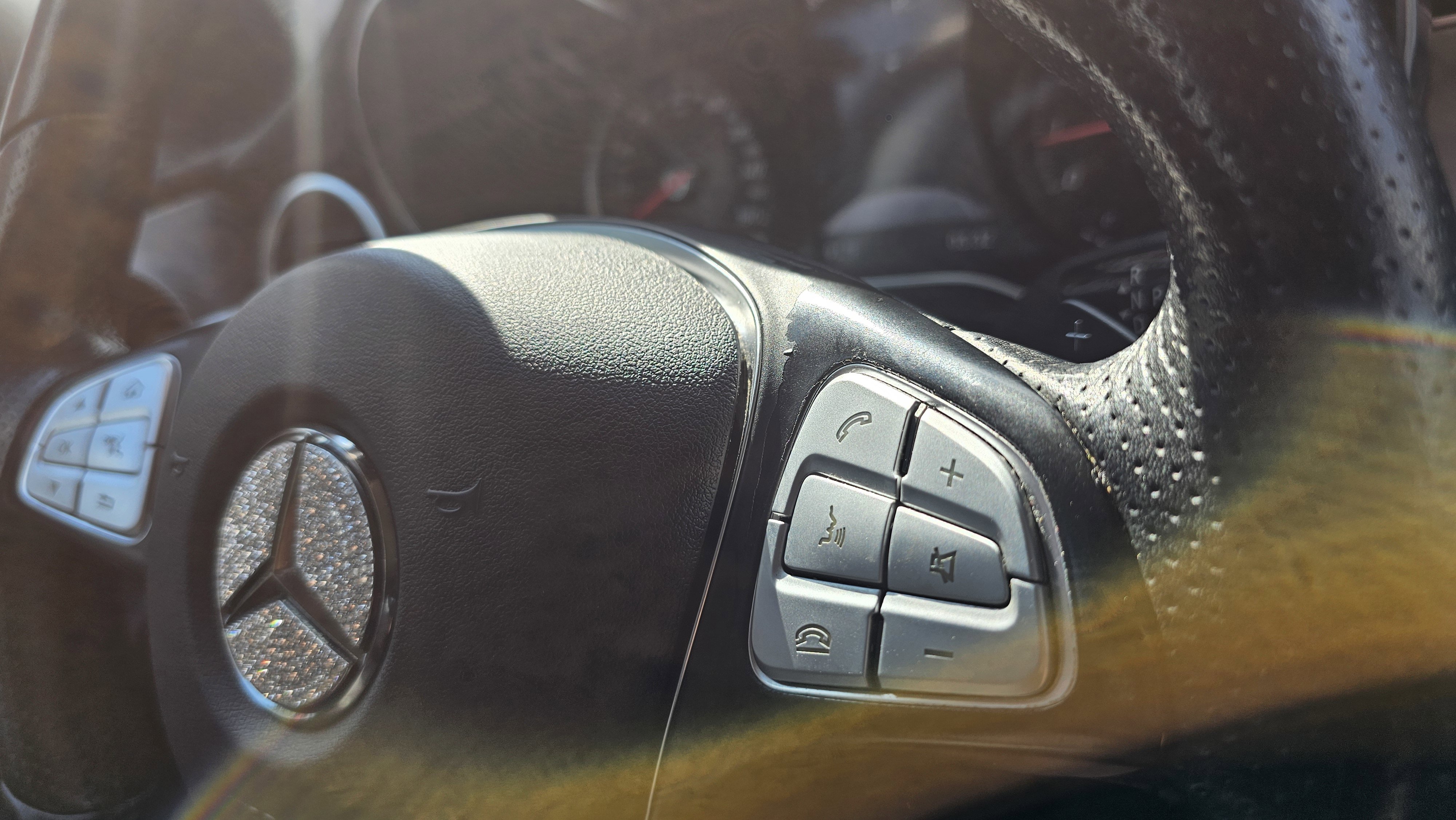 Used 2019 Mercedes-Benz GLC 300 w/ Premium Package image 47