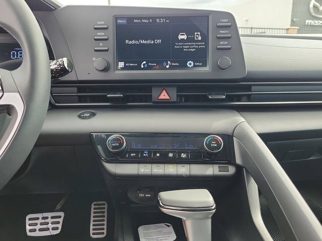 New 2026 Hyundai Elantra Sport FWD image 15