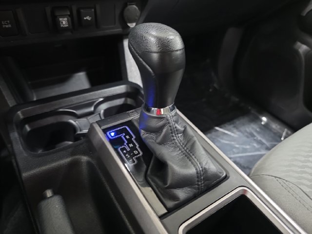 Certified 2023 Toyota Tacoma SR5 AWD/4WD image 20