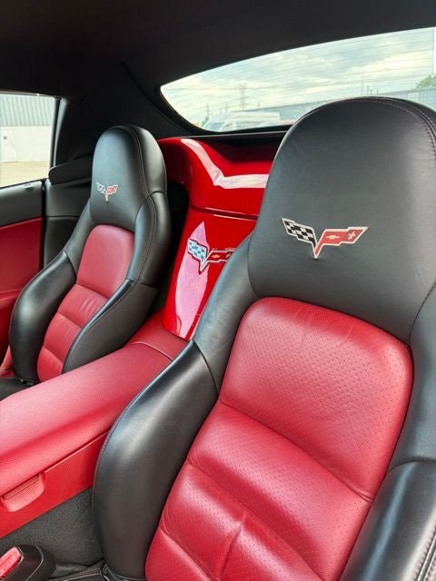 Used 2007 Chevrolet Corvette Convertible w/ Preferred Equipment Group RWD image 11