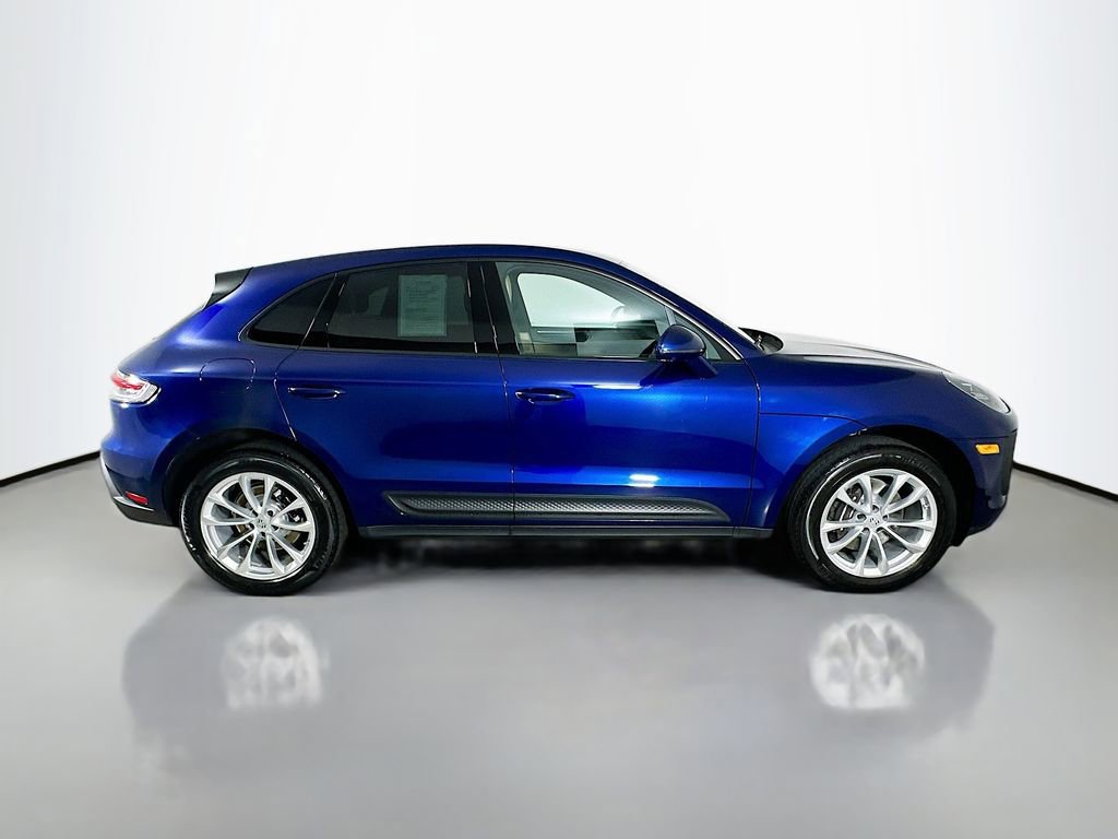 Certified 2023 Porsche Macan image 8
