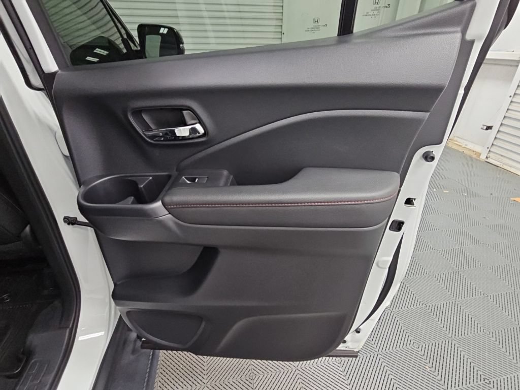 Used 2025 Honda Ridgeline Black Edition image 41