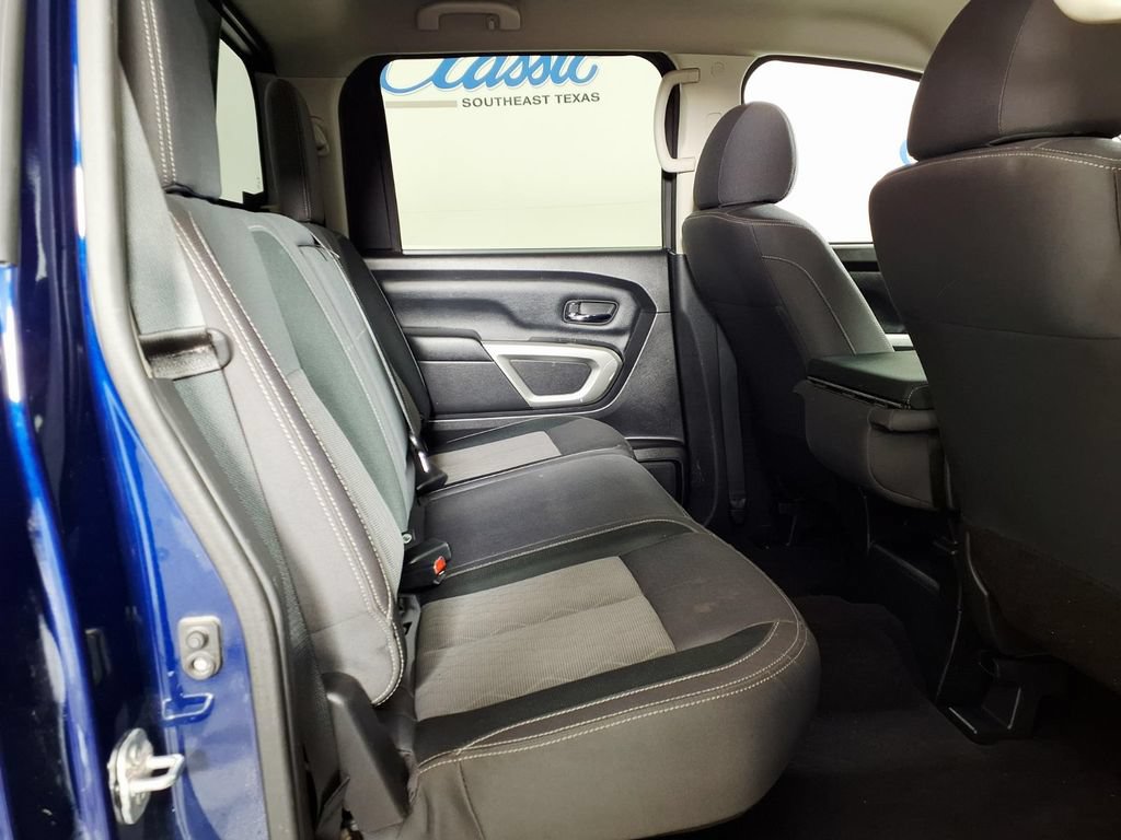 Used 2023 Nissan Titan SV RWD image 11