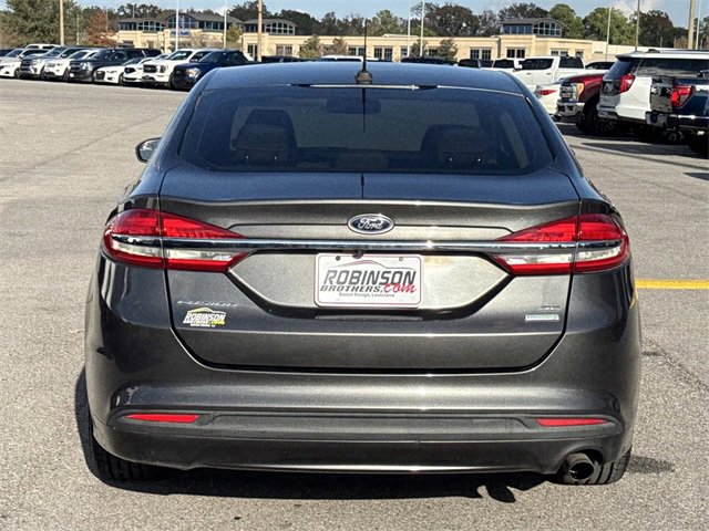 Used 2018 Ford Fusion SE image 6