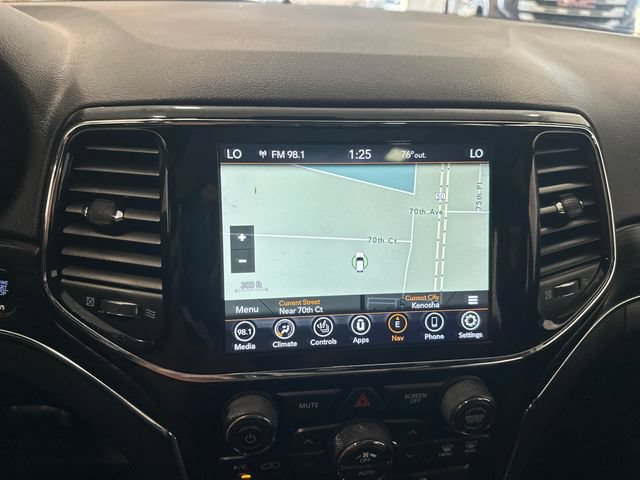 Used 2022 Jeep Grand Cherokee Limited AWD/4WD image 22