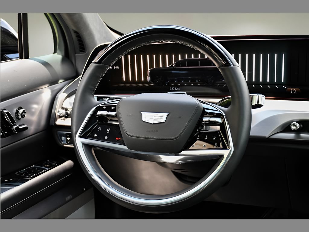 Used 2026 Cadillac Vistiq Platinum w/ LPO, Floor Liner Package AWD/4WD image 19