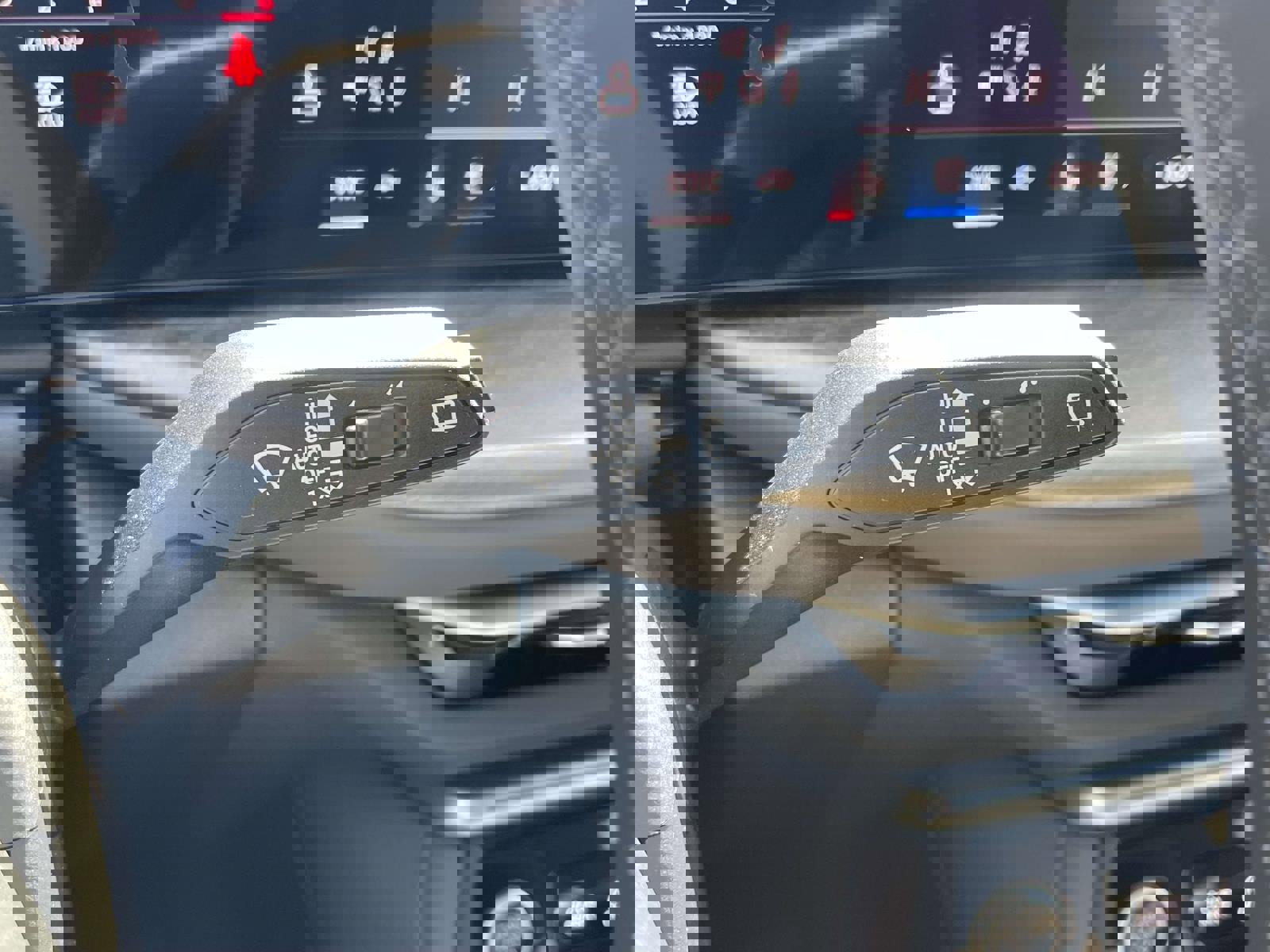 Certified 2025 Audi Q5 Prestige image 24