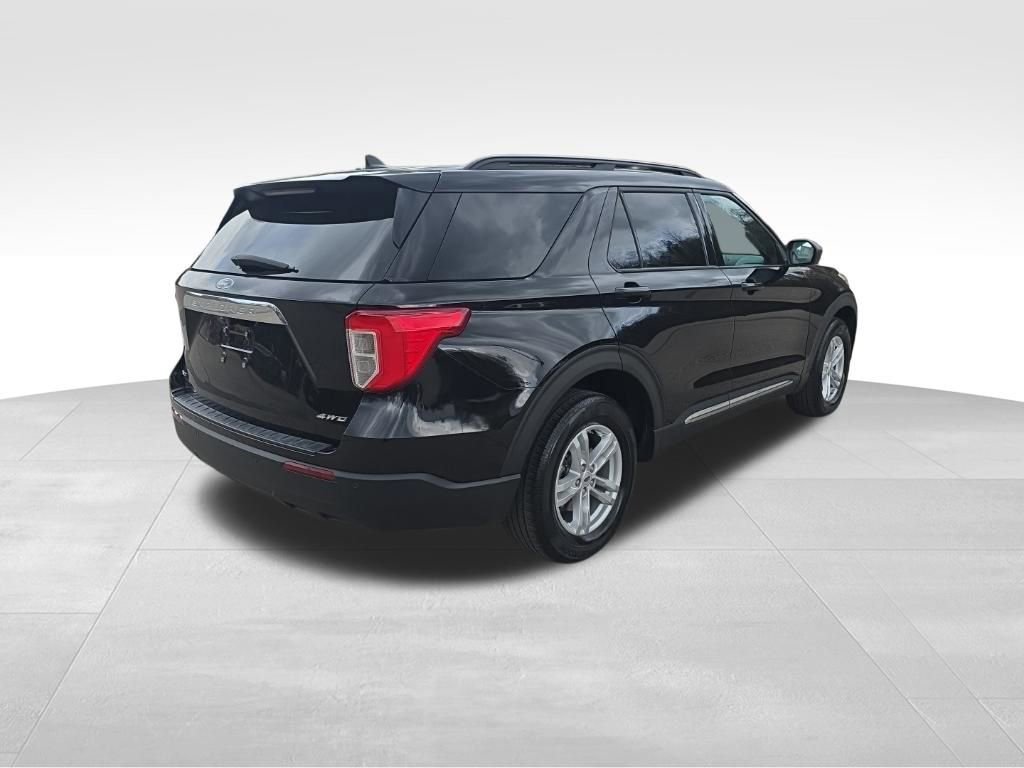 Used 2023 Ford Explorer XLT image 5