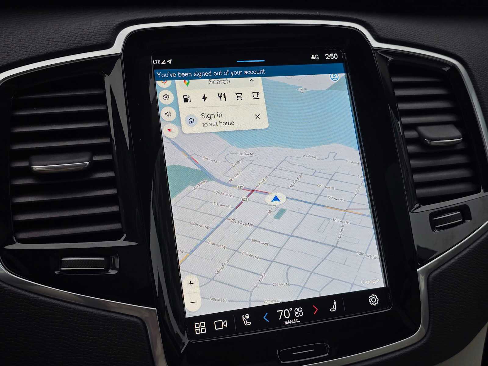 Certified 2024 Volvo XC90 T8 Plus image 29