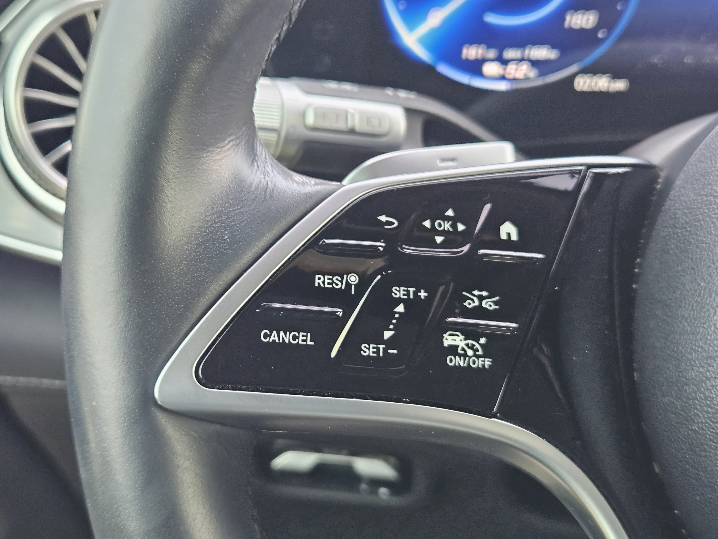 Certified 2024 Mercedes-Benz EQS 450+ SUV image 18