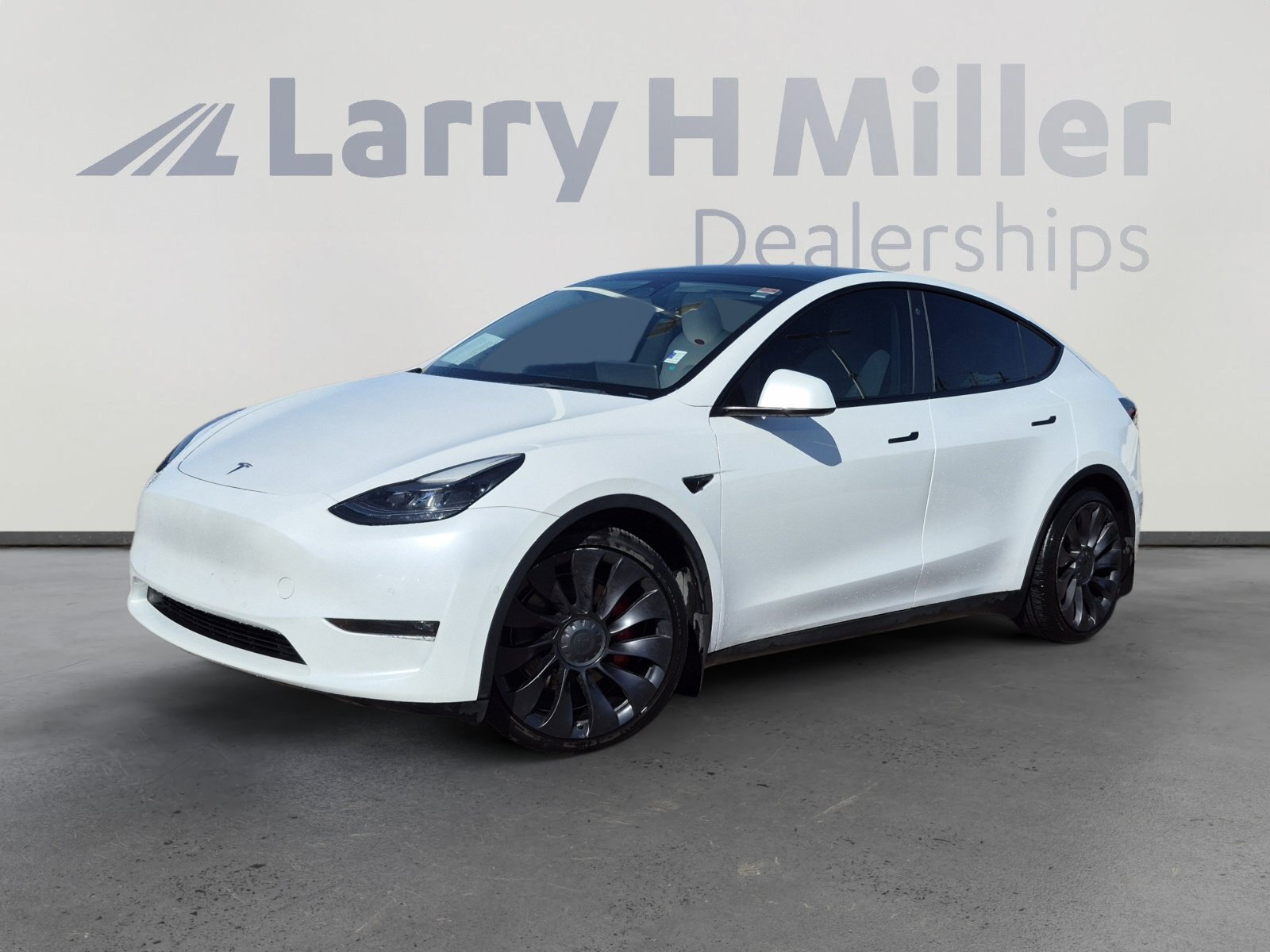Used 2022 Tesla Model Y Performance AWD/4WD video 1