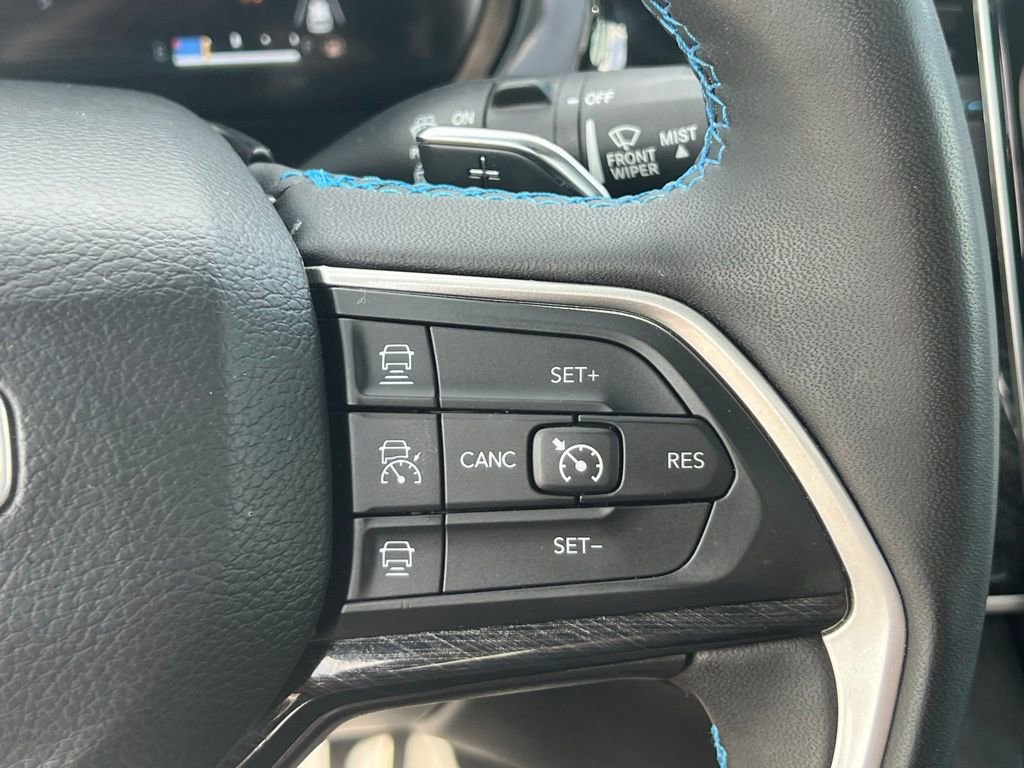 Used 2023 Jeep Grand Cherokee Trailhawk w/ Luxury Tech Group III AWD/4WD image 31