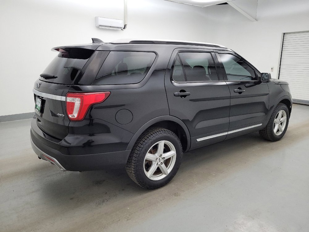 Used 2016 Ford Explorer XLT w/ Equipment Group 202A AWD/4WD image 10