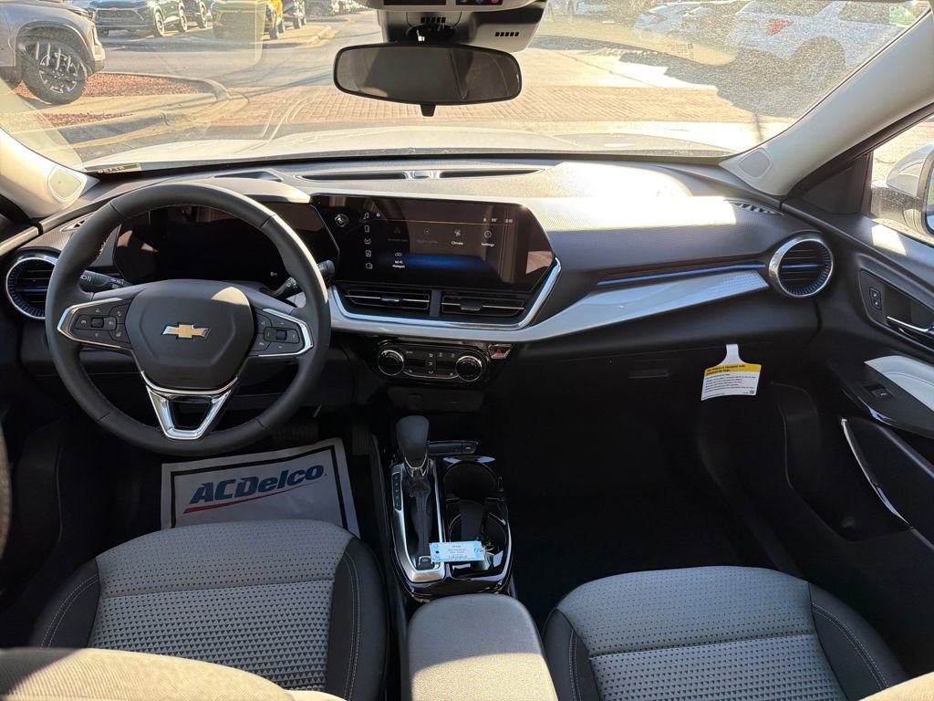 New 2025 Chevrolet Trax LT w/ LT Convenience Package image 14