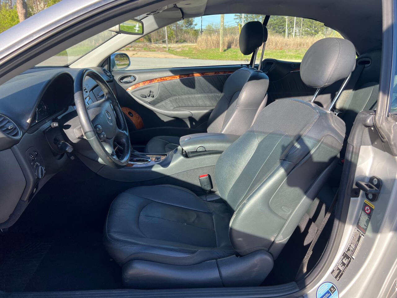 Used 2005 Mercedes-Benz CLK 320 Cabriolet image 20