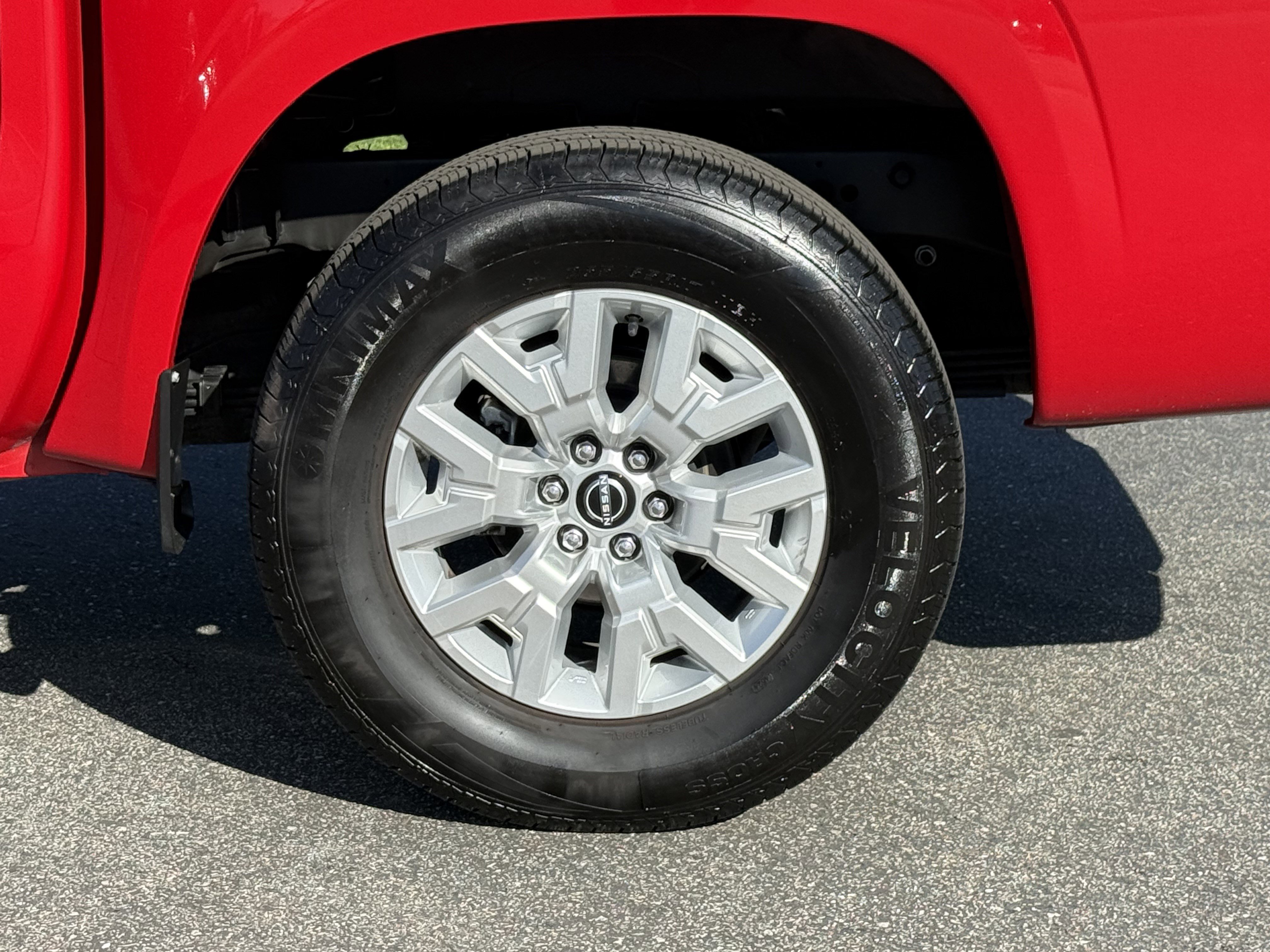 Used 2022 Nissan Frontier SV image 10