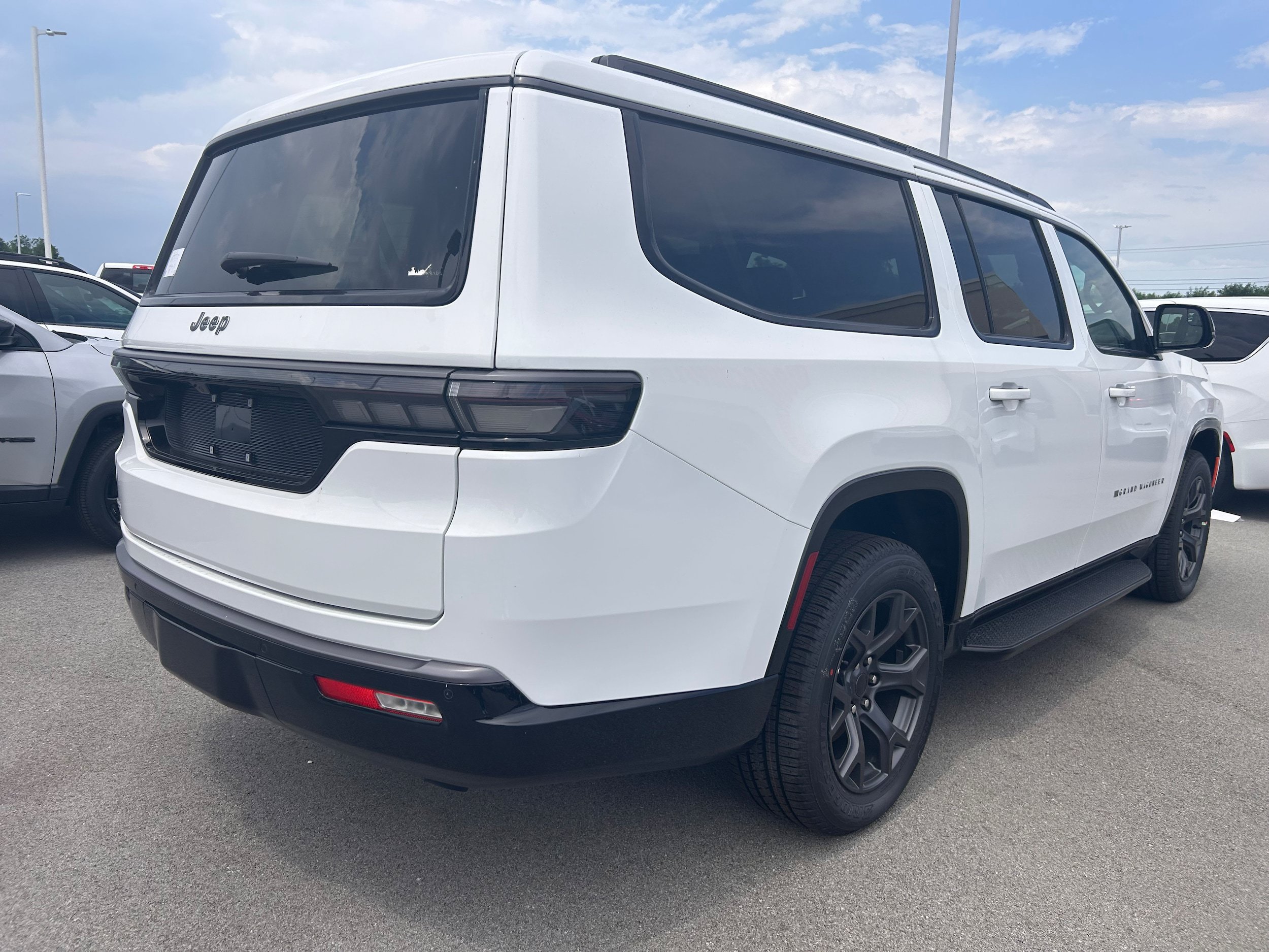 New 2026 Jeep Grand Wagoneer L Limited AWD/4WD image 3