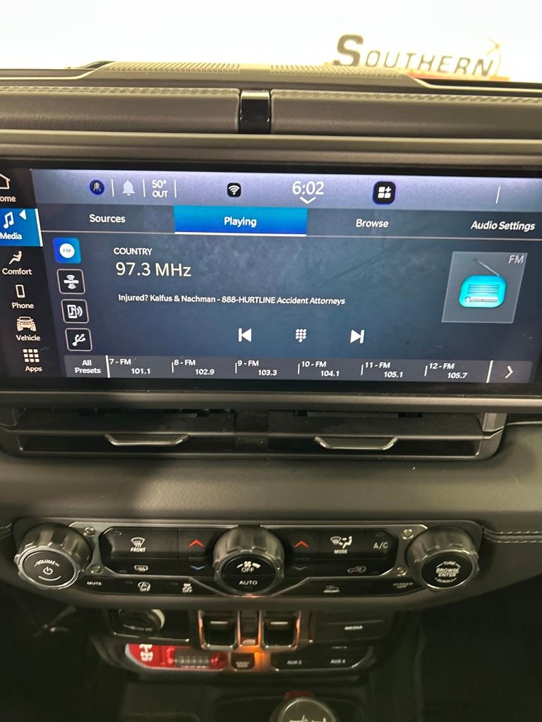 Used 2024 Jeep Wrangler Unlimited Rubicon image 14