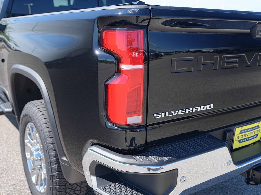 Used 2026 Chevrolet Silverado 3500 LTZ w/ LTZ Plus Package AWD/4WD image 9