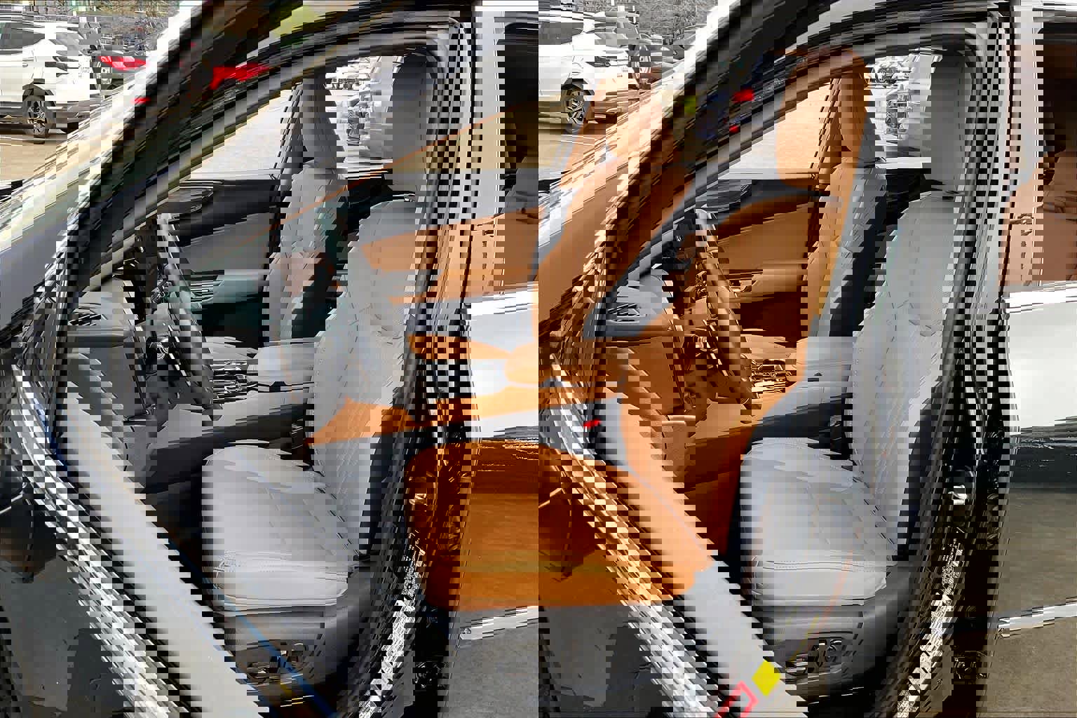 Used 2025 Lexus NX 250 FWD w/ Cold Area Package image 7