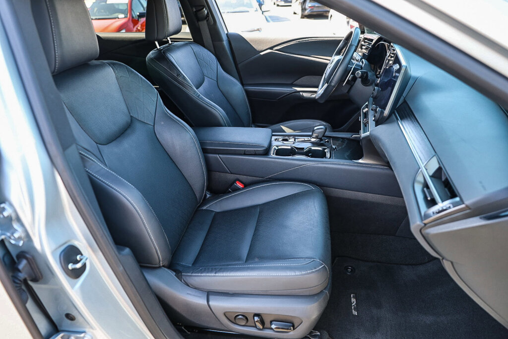 Used 2024 Lexus RX 350 w/ Convenience Package AWD/4WD image 9
