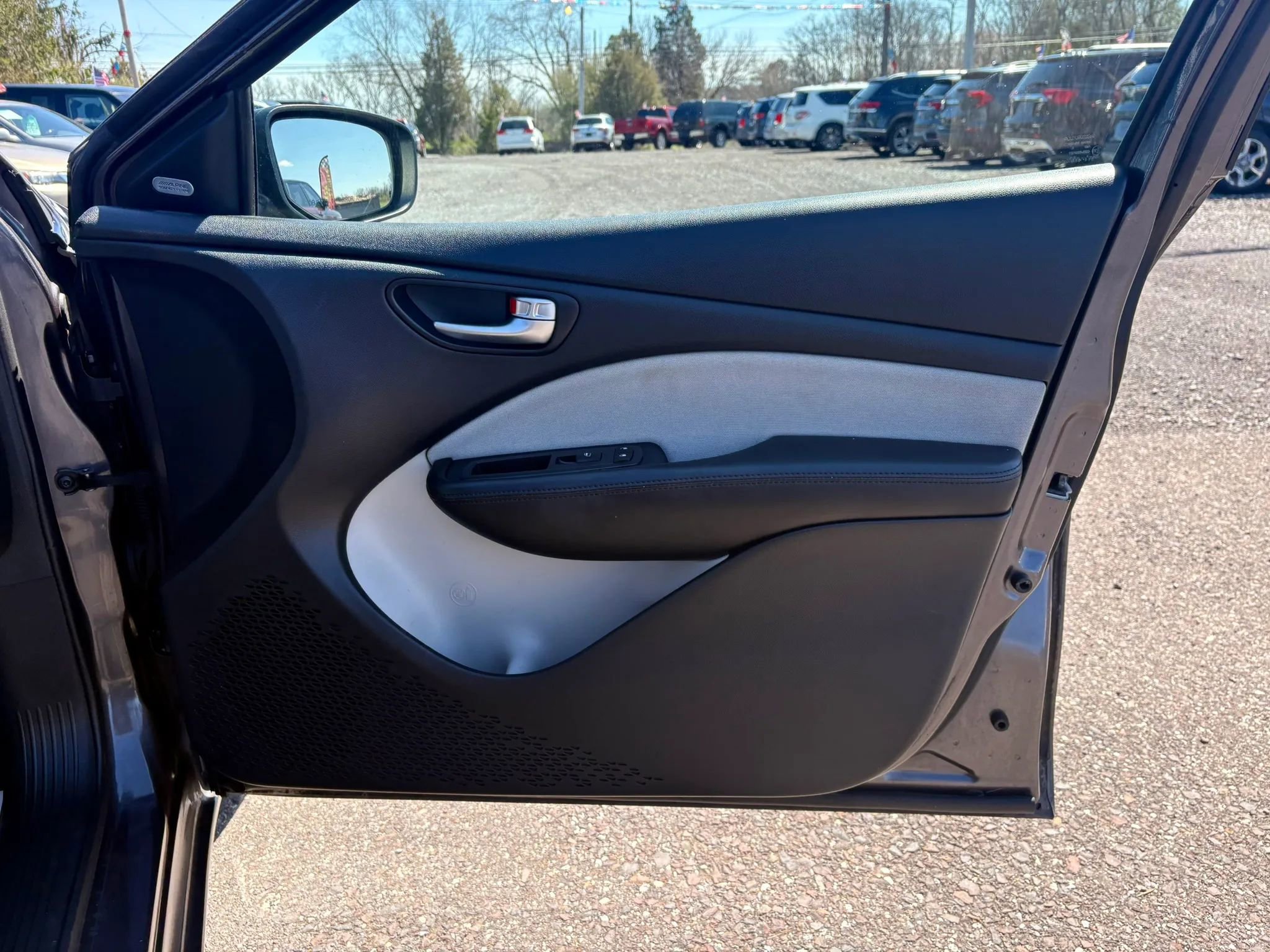 Used 2015 Dodge Dart SXT w/ Sun/Sound Group image 14