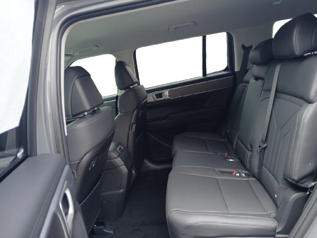 New 2026 Hyundai Santa Fe SEL FWD image 13