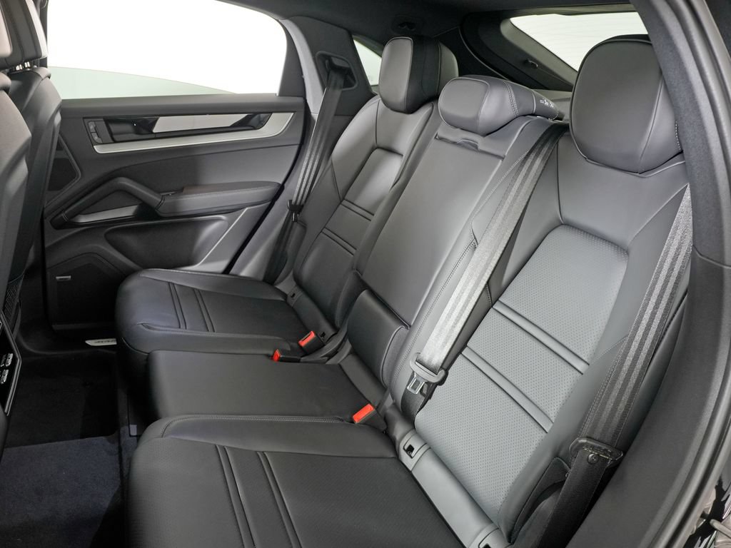New 2026 Porsche Cayenne Coupe AWD/4WD image 34