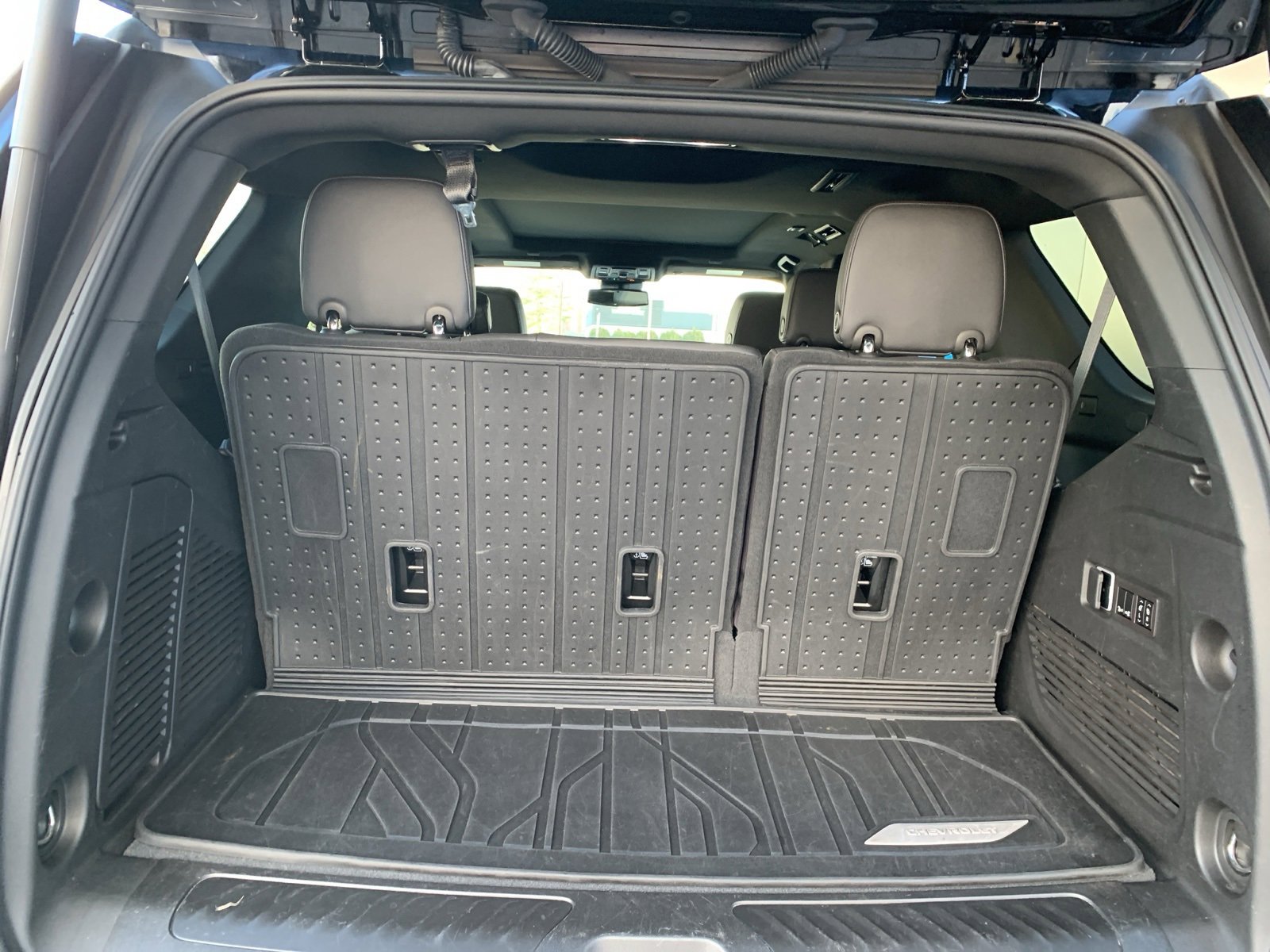 Used 2023 Chevrolet Tahoe LT w/ LT Signature Package image 14