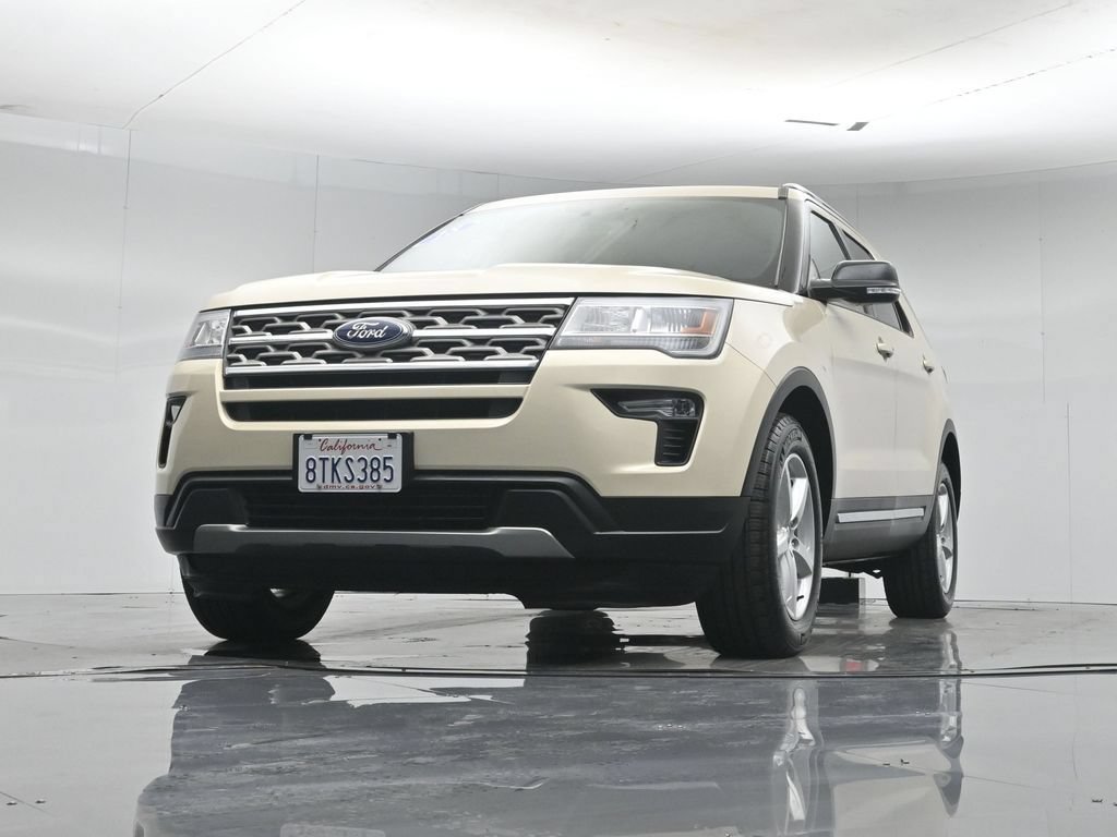 Certified 2018 Ford Explorer XLT w/ Equipment Group 201A FWD image 50