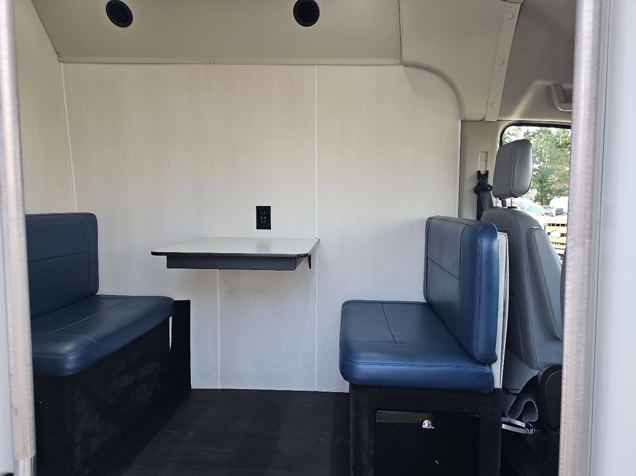 Used 2019 Ford Transit 350 XL image 35