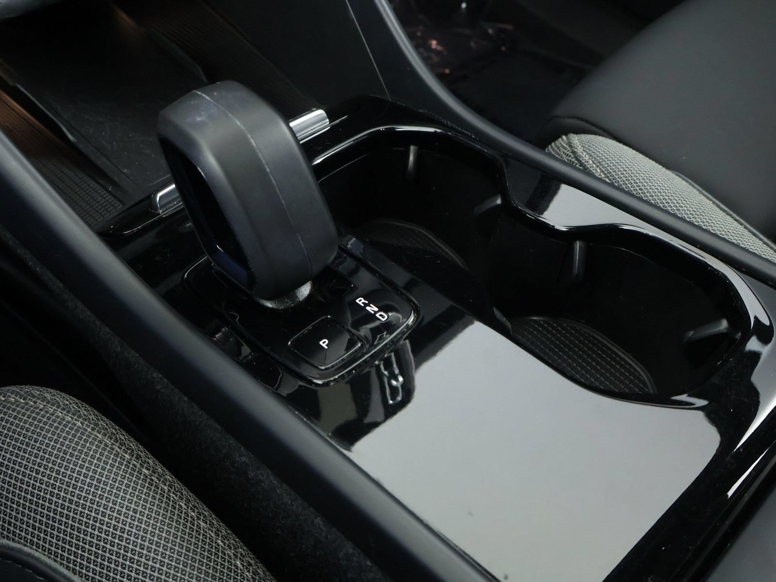 Used 2023 Volvo XC40 Recharge Core AWD/4WD image 15