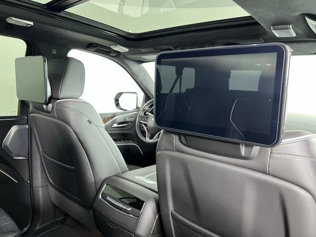 Certified 2024 Cadillac Escalade ESV Premium Luxury Platinum w/ Heavy-Duty Trailer Package AWD/4WD image 36