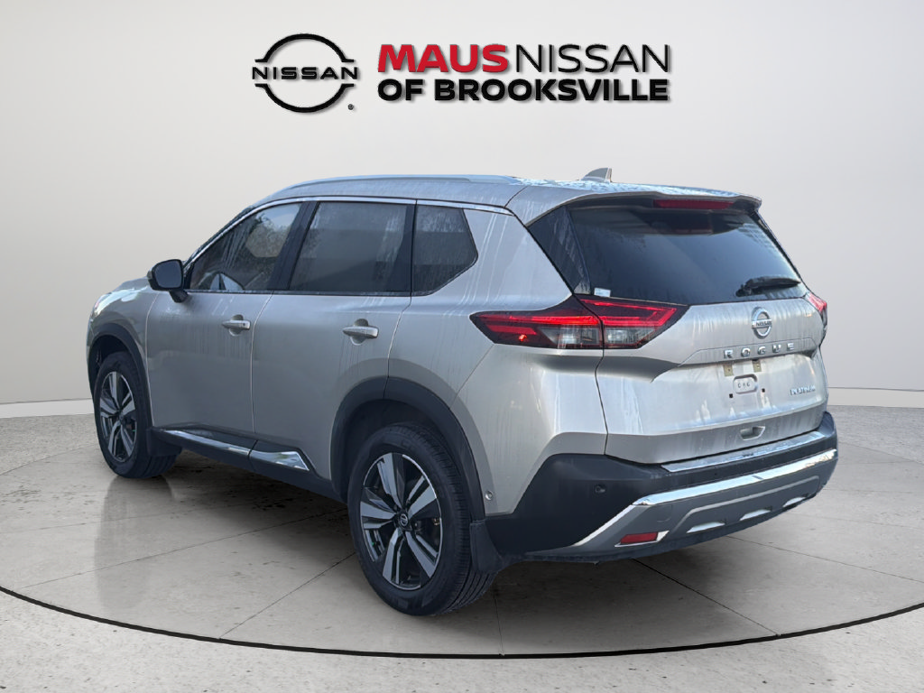 Certified 2021 Nissan Rogue Platinum FWD image 9