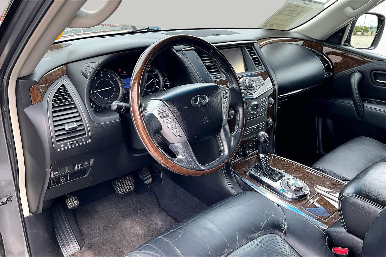 Used 2015 INFINITI QX80 4WD w/ Theater Package image 18