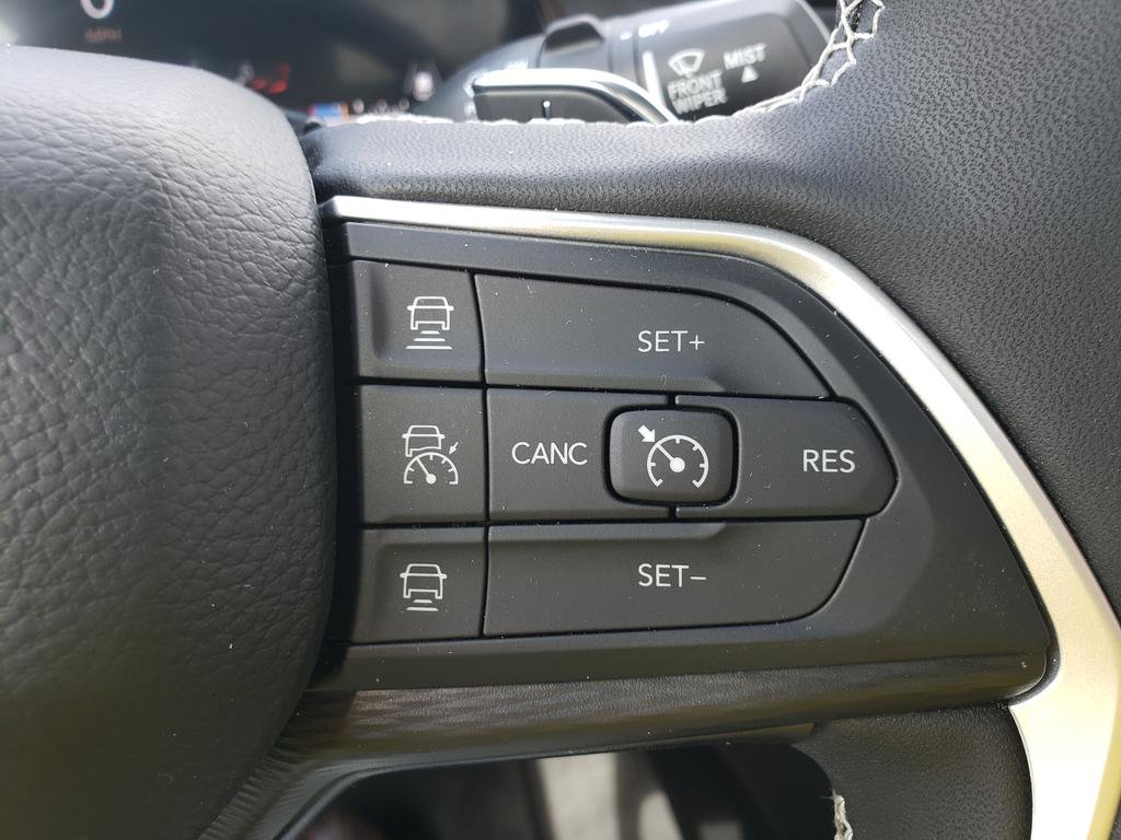 New 2025 Jeep Grand Cherokee Laredo X w/ Luxury Tech Group I image 20