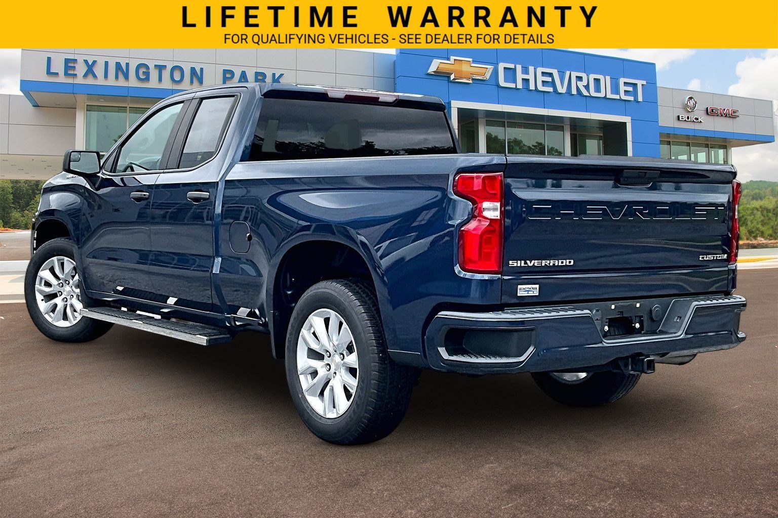 Certified 2022 Chevrolet Silverado 1500 Custom RWD image 2
