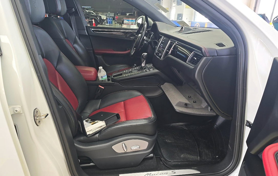 Used 2017 Porsche Macan S AWD/4WD image 8