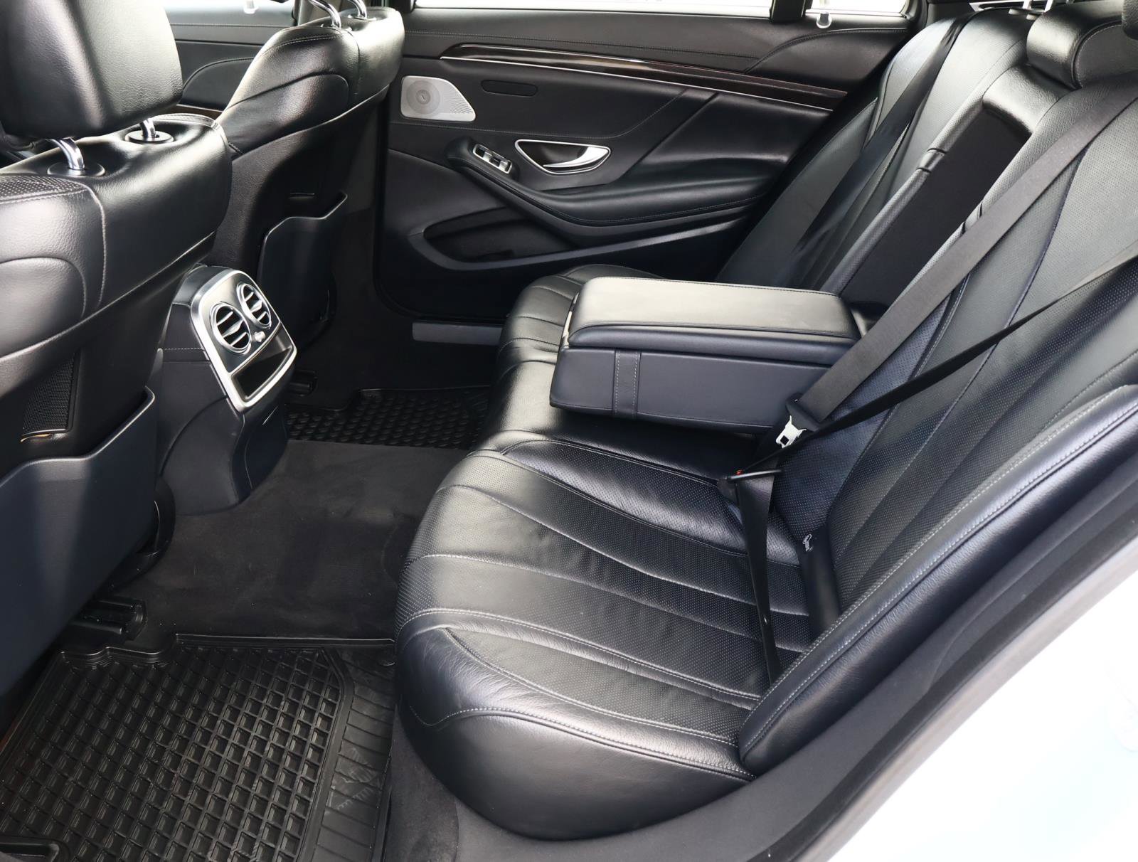 Used 2016 Mercedes-Benz S 550 Sedan image 22