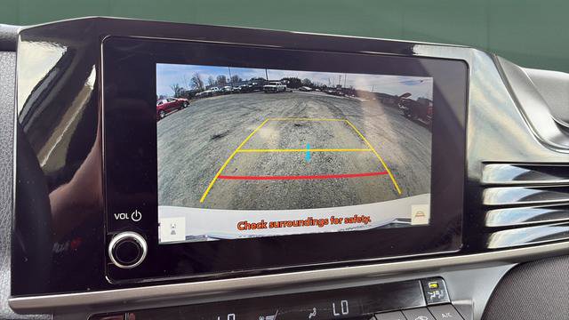 Used 2025 Toyota Camry LE AWD/4WD image 23