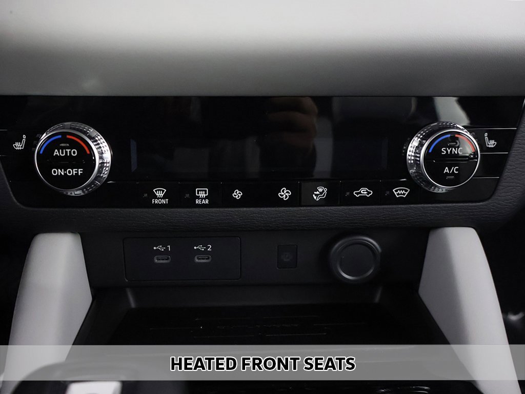 New 2025 Mitsubishi Outlander SE image 8