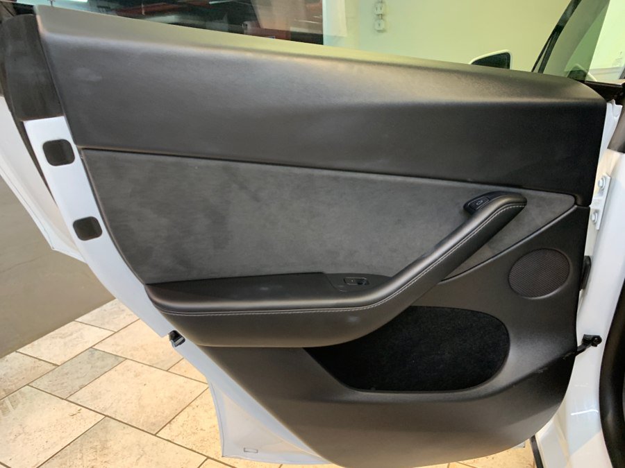 Used 2023 Tesla Model Y Performance AWD/4WD image 49