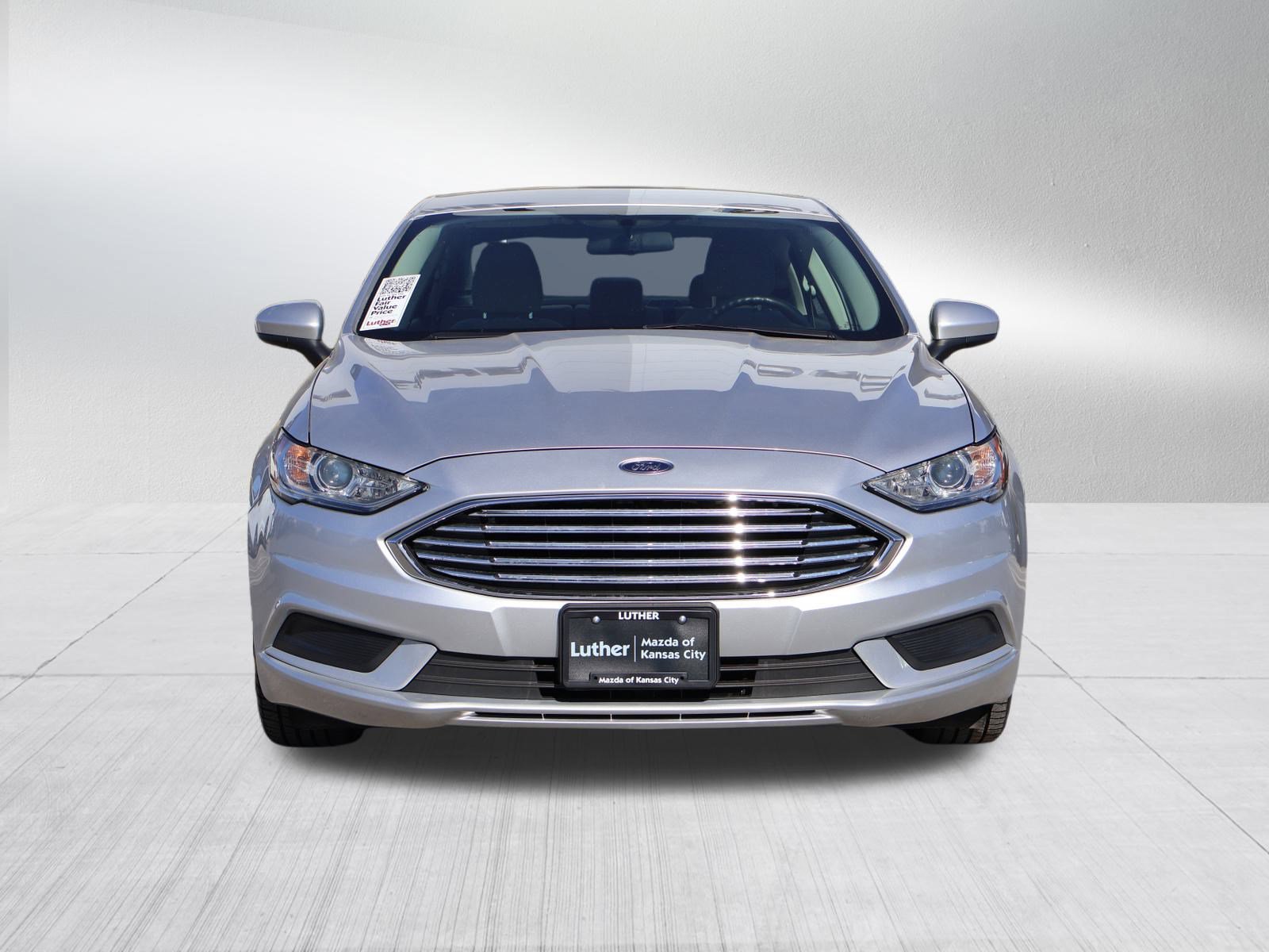 Used 2018 Ford Fusion S image 2