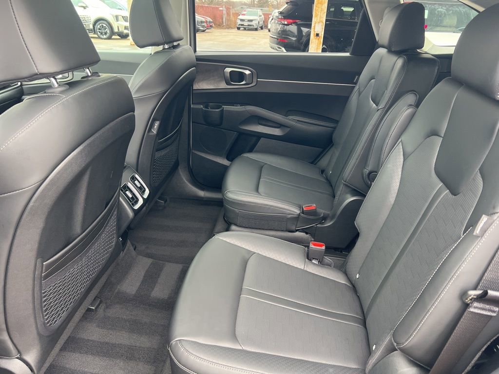 Certified 2025 Kia Sorento X-Line EX image 9