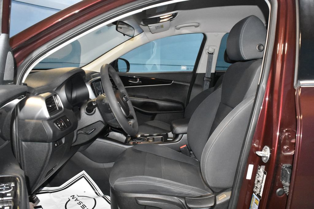 Used 2019 Kia Sorento FWD image 6